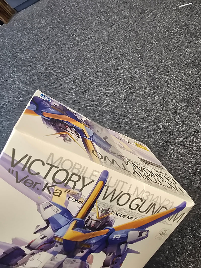 COW: Victory Two Gundam Ver Ka. 1/100