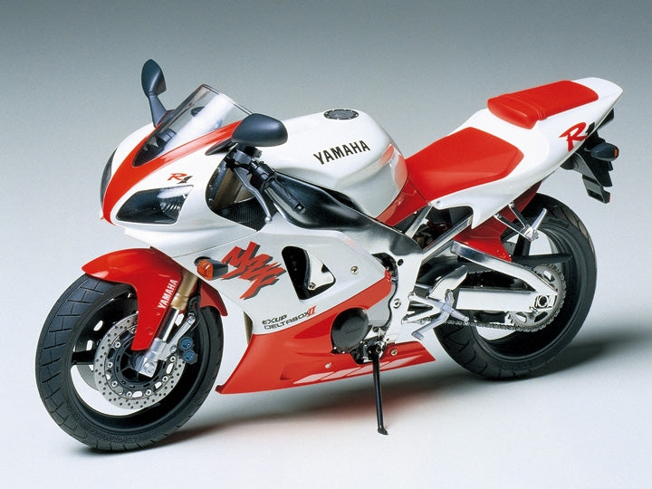 Tamiya: Suzuki Yamah YZf-R1 1/12